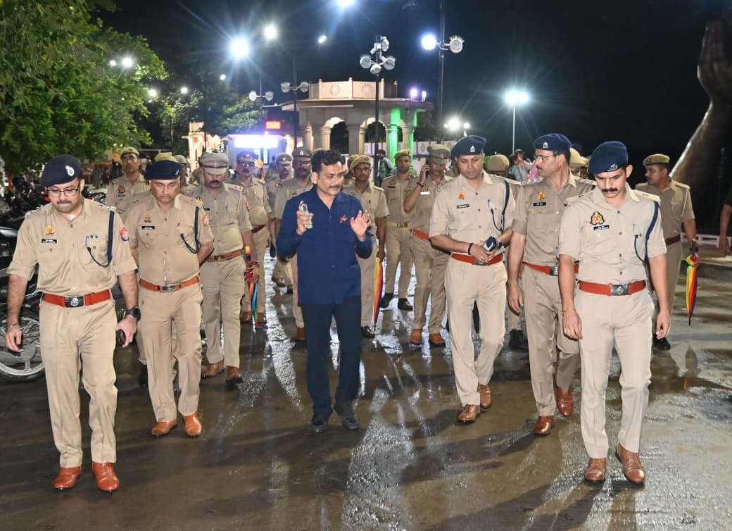 30 लाख की संभावित भीड़ के मद्देनजर एयर शो की तैयारियों का जायजा, पुलिस आयुक्त ने घाटों का किया निरीक्षण
