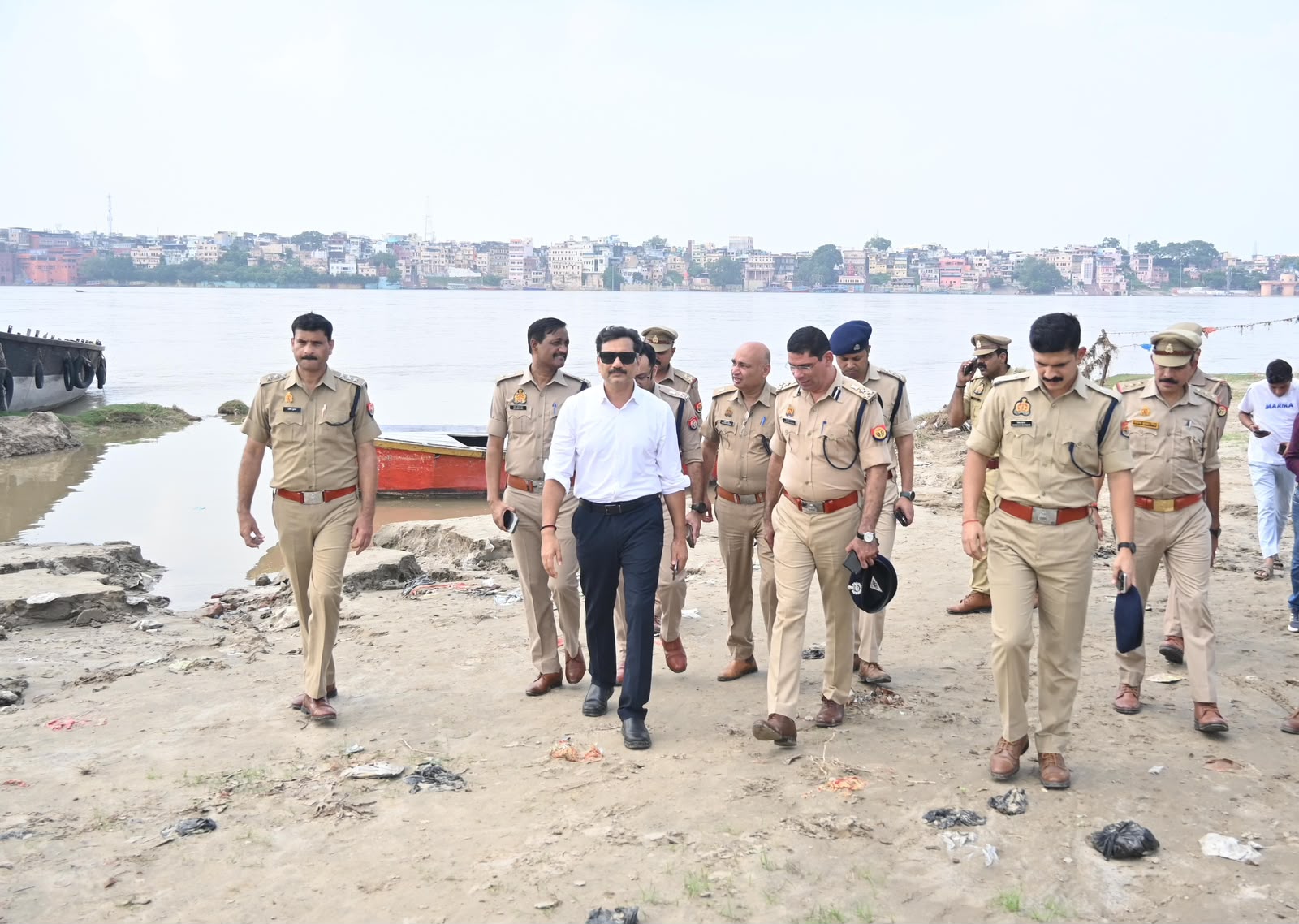 30 लाख दर्शकों के लिए एयर शो की तैयारी तेज, पुलिस आयुक्त ने घाटों व प्रमुख मार्गों का किया निरीक्षण