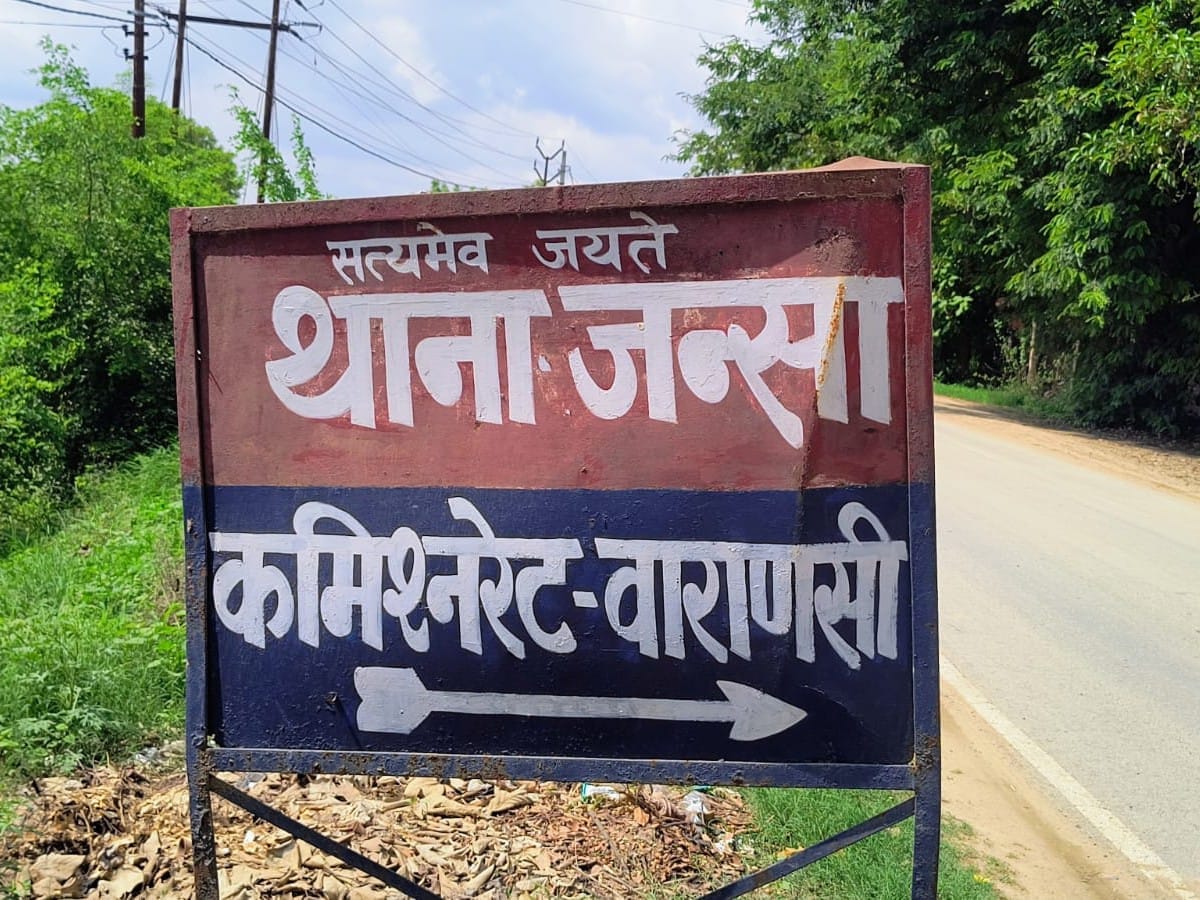 बंद मकान में लाखों की चोरी, CCTV कैमरे उखाड़े और खिड़की की ग्रिल काटकर घुसे चोर